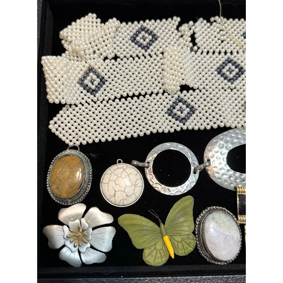 2.5 lb Vintage Broken Jewelry Lot Craft Repair Beads Stones India Metal - Picture 4 of 16